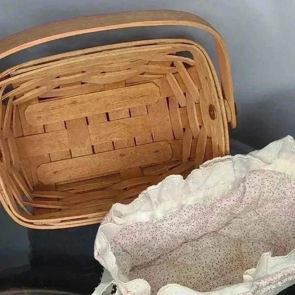 VINTAGE Longaberger Basket 1988 - Picture 3 of 6